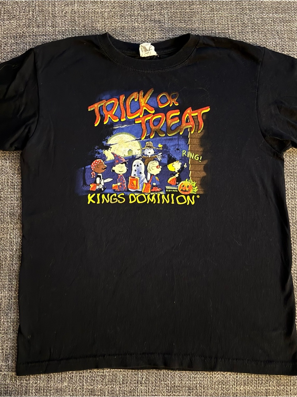Vintage Charlie Brown Snoopy Halloween Tee Trick Or Treat youth large